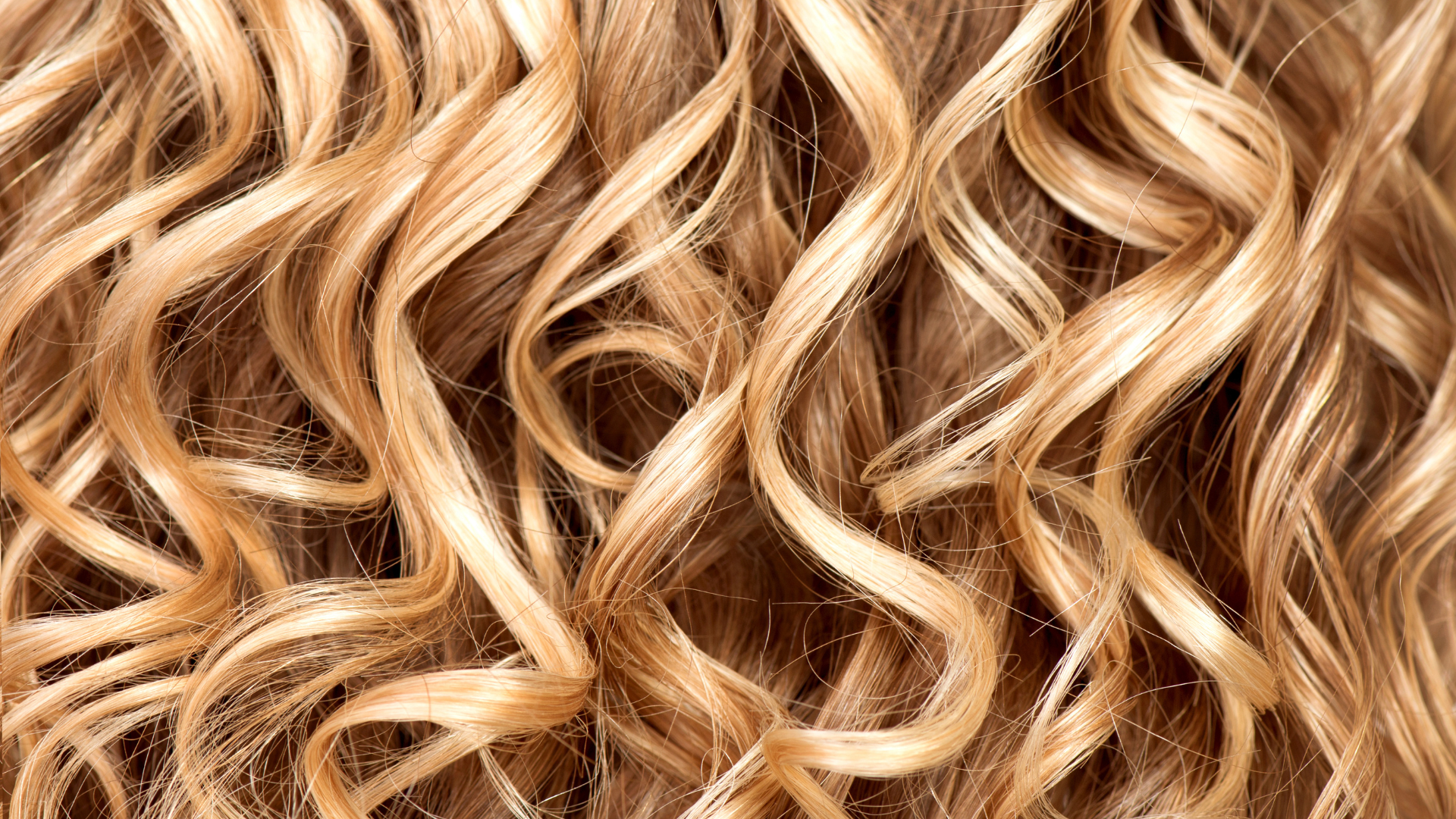 Les meilleurs produits pour cheveux bouclés