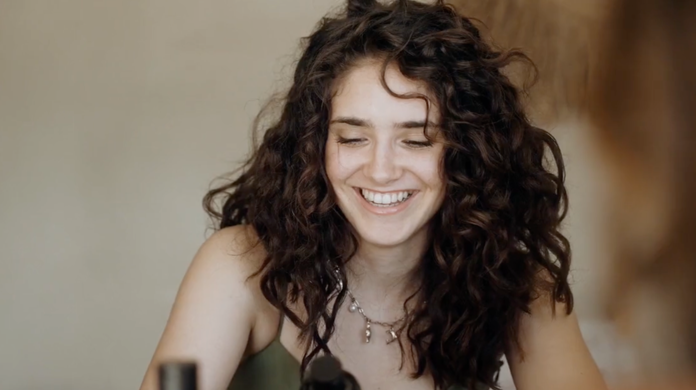 ☀️ Cheveux en été : pourquoi tu dois ABSOLUMENT en prendre soin (et comment éviter la catastrophe)