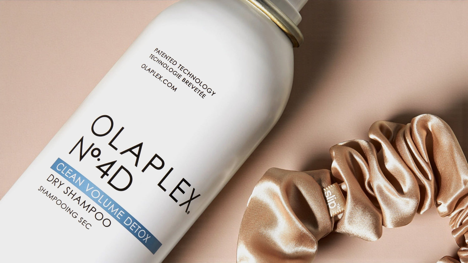 Olaplex N°4D : le shampoing sec clean qui rafraîchit les cheveux sans résidus